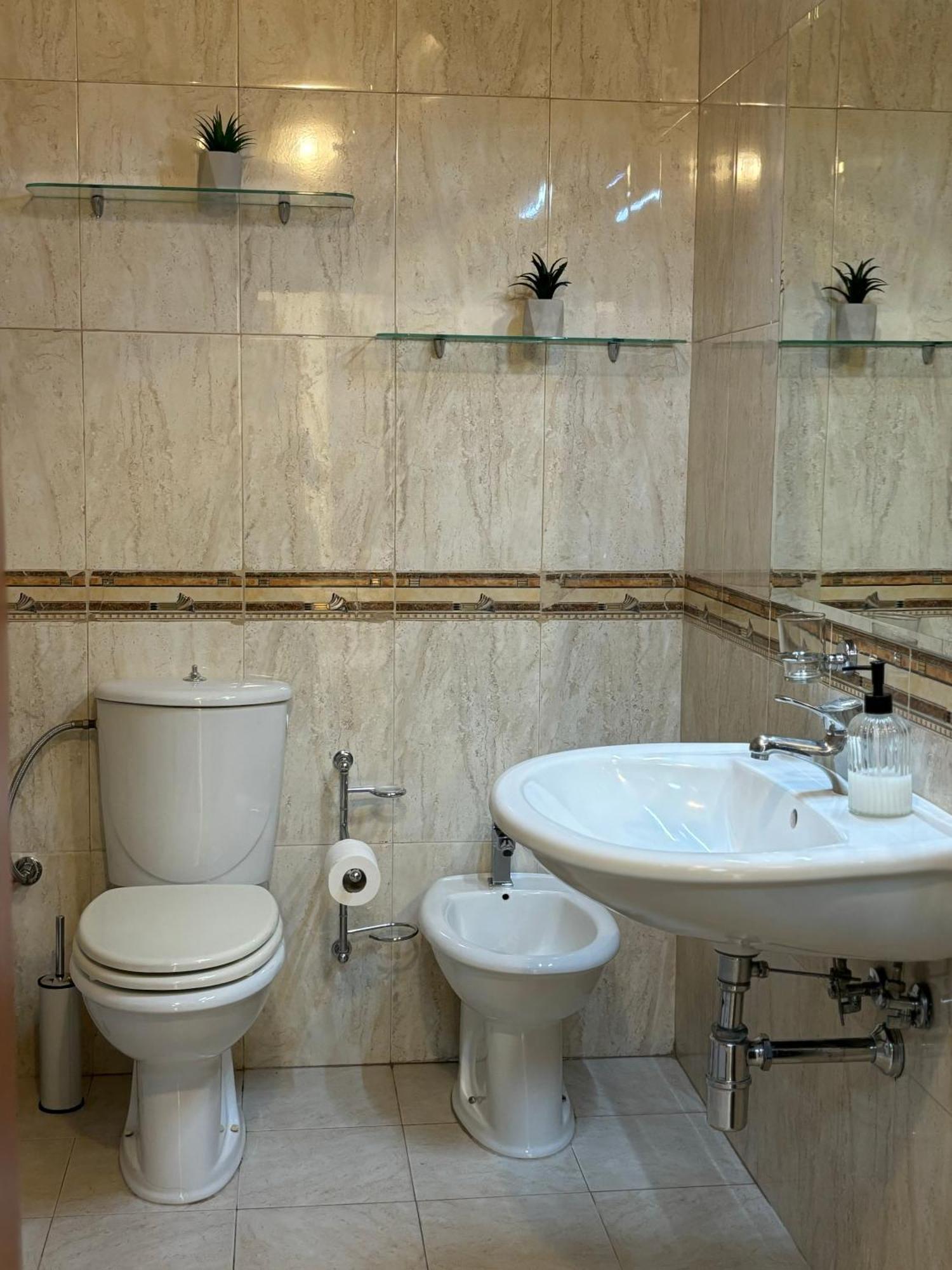 Tam 2Bdr Center Taiwan Apartment 티라나 외부 사진
